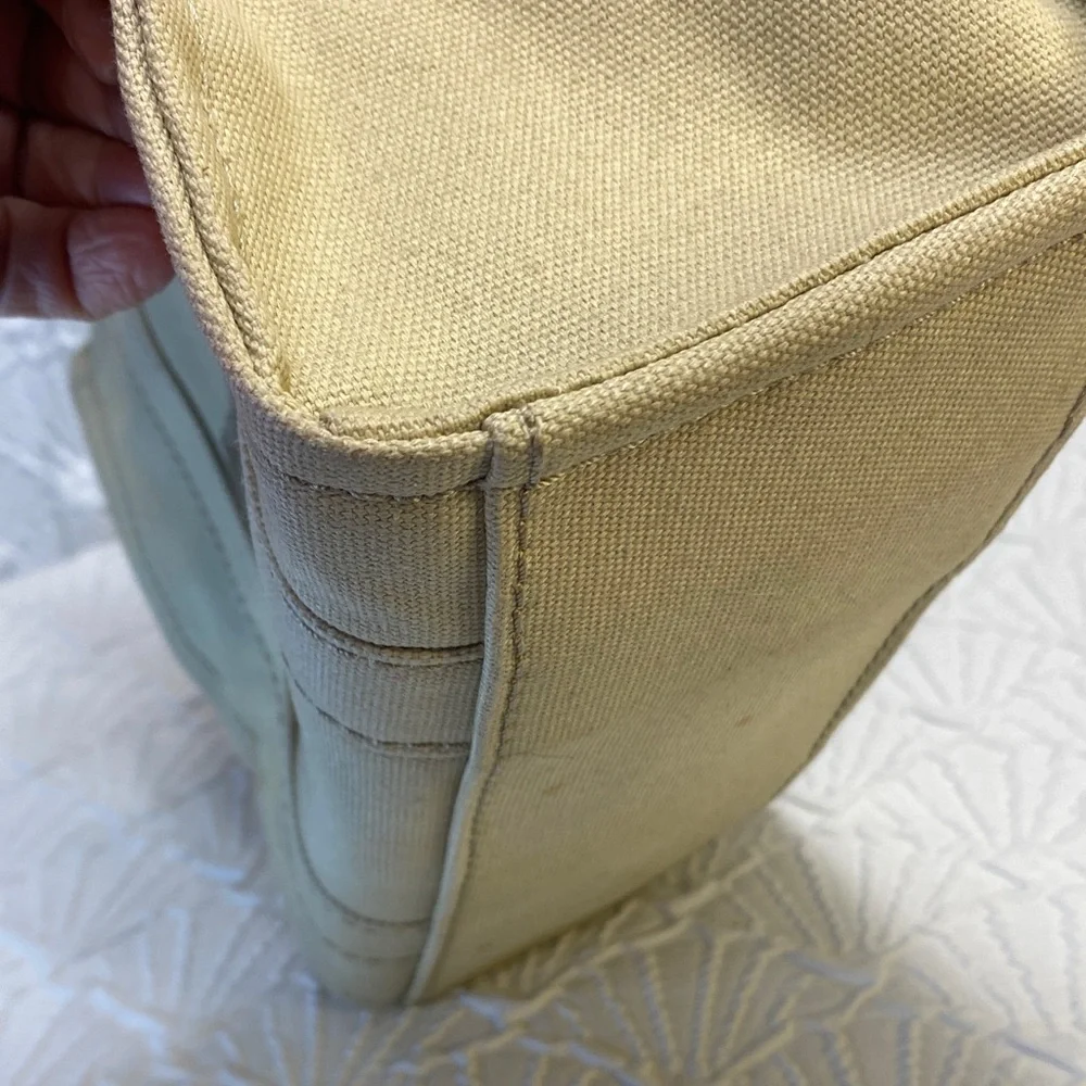 Marc Jacobs The Tote‎ Bag Cream Tan w/Black adjustable removable Crossbody Strap - Picture 8 of 16